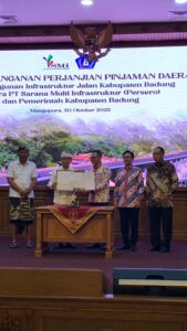 Bupati Adi Arnawa Tandatangani Perjanjian Pinjaman Daerah Dengan PT. Sarana Multi Infrastruktur.