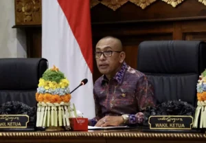 Disel Astawa Pertanyakan Pembongkaran Tembok GWK Hanya Sebagian: Kalau Ada Niat Tulus pagar tembok digeseran atau bongkar semua.