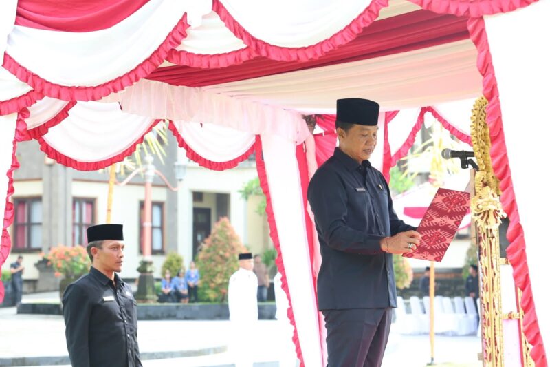 Wakil Ketua I DPRD Badung AA Ngurah Ketut Agus Nadi Putra mendapat kehormatan untuk membacakan pesan-pesan pahlawan nasional,