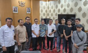 Isu “Upah Pematung Taman Makotek Desa Munggu dipotong”