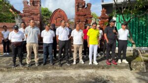 Ketua DPRD Kabupaten Badung I Gusti Anom Gumanti Pimpin Gotong Royong Semesta Berencana di Kuta.