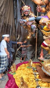 13 Ogoh Ogoh Yowana Se Desa Adat Kuta Hari Ini Dinilai
