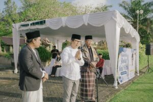 Bupati Adi Arnawa Hadiri Shalat Id di Puspem Badung