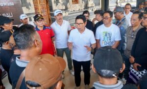 Pencanangan Aksi Percepatan Pengelolaan Sampah Berbasis Sumber di Kabupaten Badung  Bupati Berikan Reward Berbasis Prestasi