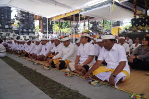 Ketua DPRD Badung hadiri Upacara Mlaspas di Pura Puseh dan Pura Toyaning Desa Adat Kuta