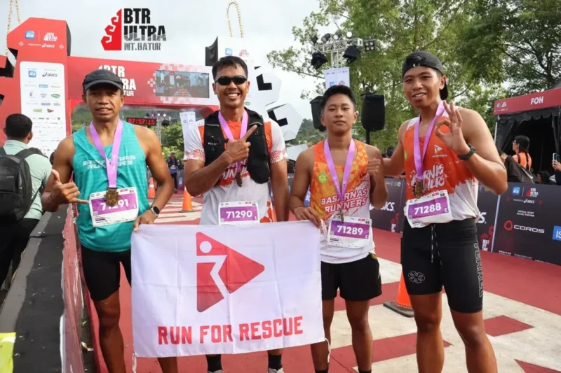 DUA PELARI BASARNAS BALI RAIH PERINGKAT 2 DAN 3 KATEGORI 7 KM BTR ULTRA 2026