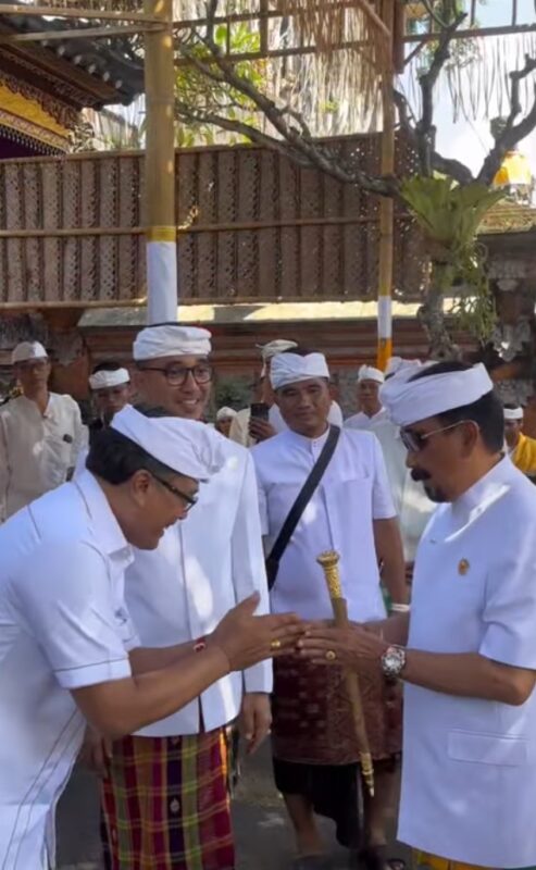 DPRD Kabupaten Badung Hadiri Rangkaian Karya di Pura Desa Adat Sibanggede.