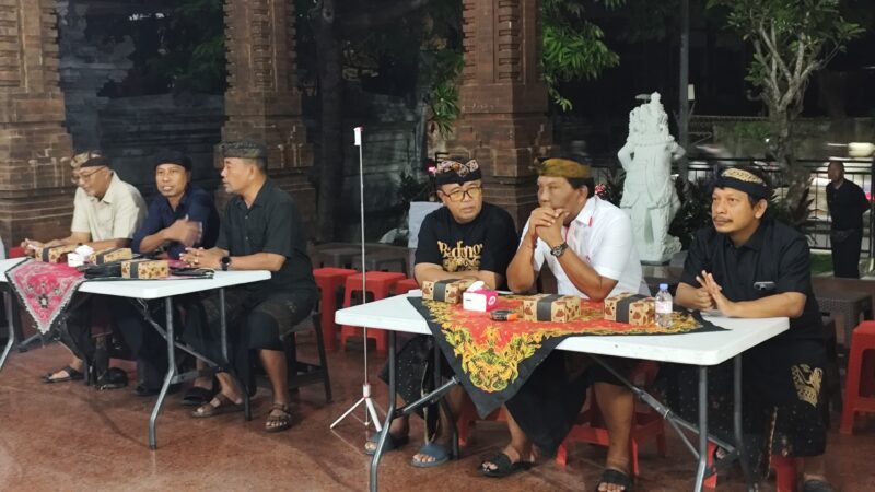 Ketua DPRD Bersama Ketua Komisi IV DPRD Badung Hadiri Gladi Bersih Rekonstruksi Gamelan Tua PKB 2026.