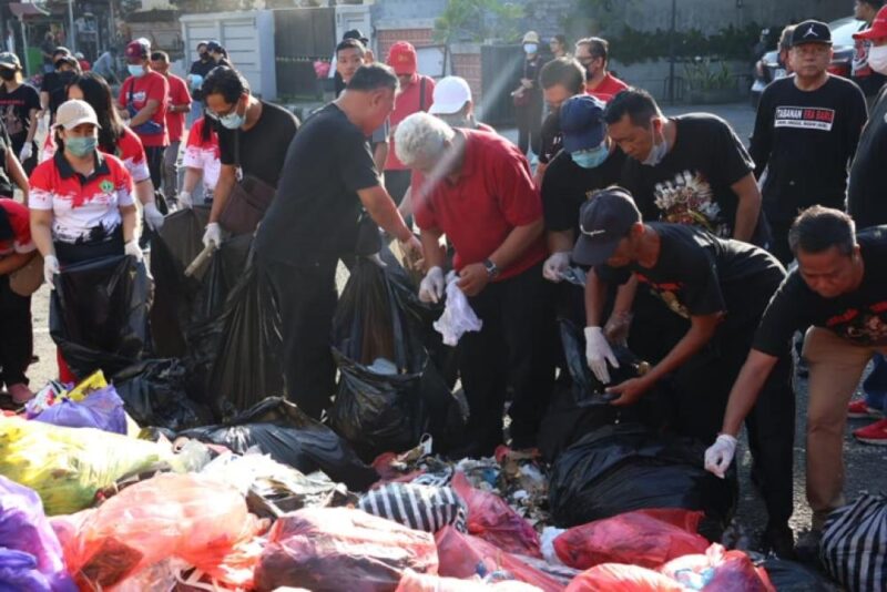 Peringati Hari Lingkungan Hidup Sedunia, Pemkab Tabanan Gelar Aksi Resik Sampah