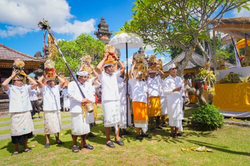 Purnama Kasa, Pemkab Badung Gelar Karya Nyatur Rebah Di Pura Lingga Bhuwana, Puspem Badung