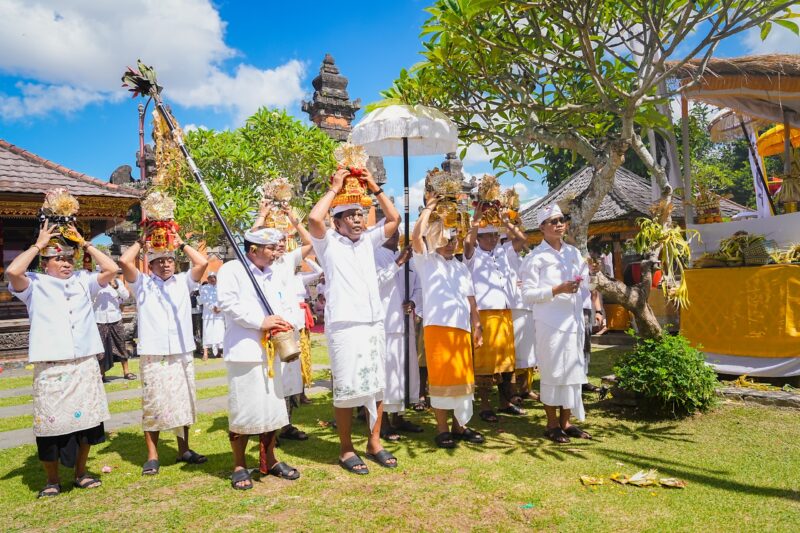 Purnama Kasa, Pemkab Badung Gelar Karya Nyatur Rebah Di Pura Lingga Bhuwana, Puspem Badung