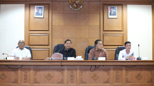 Komisi IV DPRD Badung Gelar Rapat Kerja Bahas Pelaksanaan SPMB dan PKB.