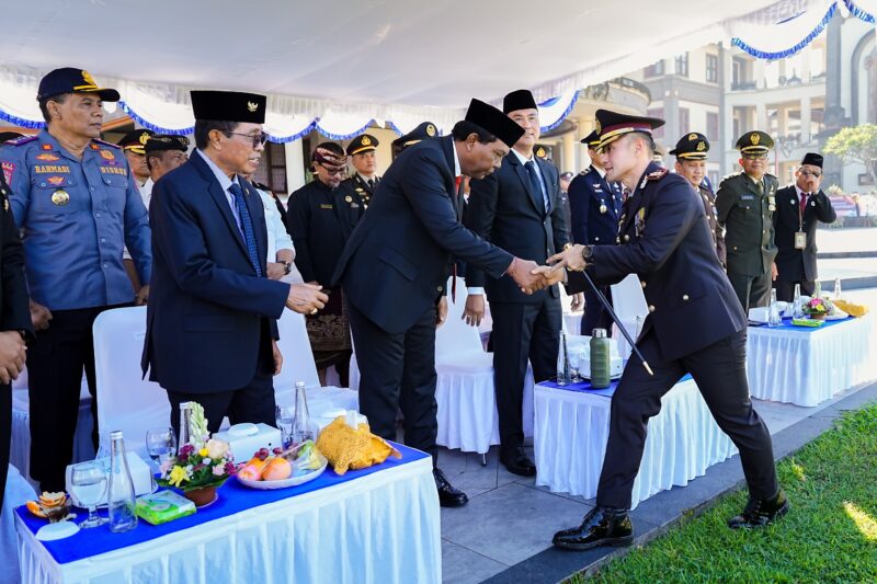 Pimpinan DPRD Kabupaten Badung Hadiri Upacara Peringatan Hari Bhayangkara Ke-80 Tahun 2026.