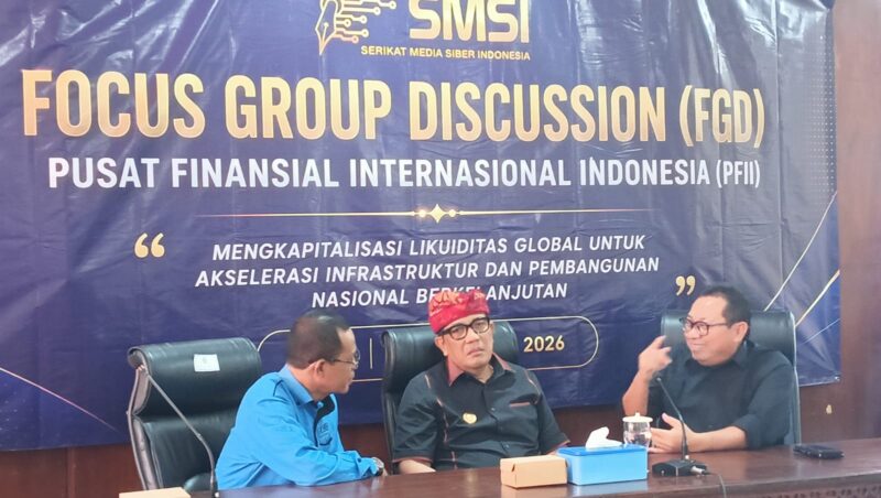 Bupati Tabanan Raih Anugerah Sahabat Pers dari SMSI