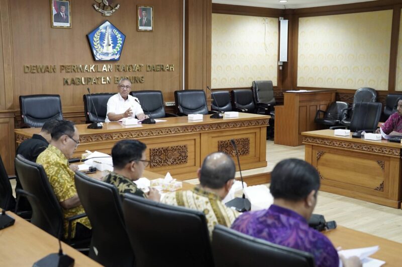 Putu Parwata Pimpin Rapat Lanjutan Pansus, Matangkan Rancangan Tata Beracara Badan Kehormatan DPRD Badung.
