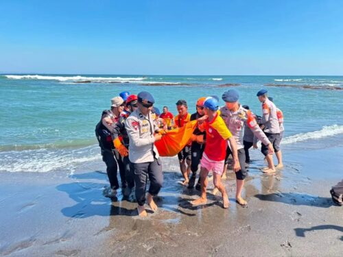 KORBAN TERSERET ARUS DI PANTAI PERERENAN DITEMUKAN MENINGGAL
