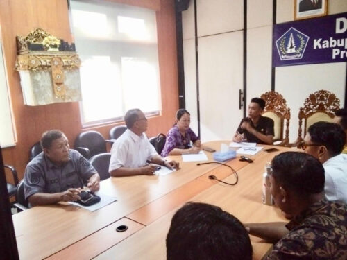 Jajaki Penataan Lalu Lintas dan Parkir Liar, Jajaran Kelurahan Kuta Audiensi ke Dishub Badung