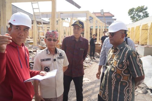 Relokasi Pedagang Pasar Mentigi Dimulai, Pemkab Klungkung Pastikan Kenyamanan Tempat Penampungan Sementara