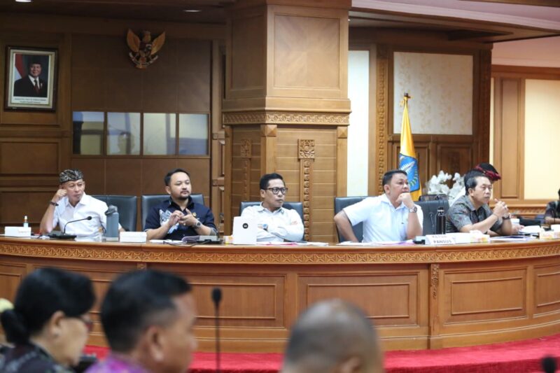 Pansus DPRD Badung  Serap Aspirasi Masyarakat Dalam Penyusunan Ranperda Inisiatif Tentang Pemberdayaan Ormas