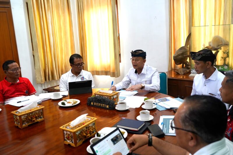 Genjot Infrastruktur Pariwisata, Bupati Satria Dorong Percepatan Proyek Lampu Jalan dan Preservasi Jalan Nusa Penida