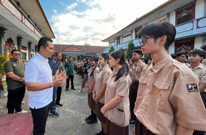 Sempat Terkendala Biaya, Lima Siswa SMAN 1 Negara Akhirnya Dapat Dukungan ke Kompetisi Esai Internasional di Malaysia