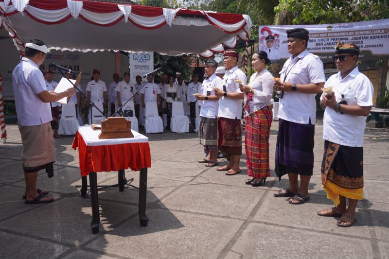 Lantik 21 Pejabat di SMAN 2 Negara, Bupati Jembrana ingatkan kerja keras dan keteladanan