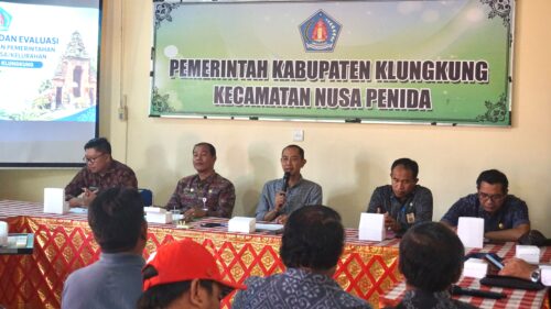 Apresiasi Kinerja Desa Sampel di Nusa Penida, Wabup Tjok Surya Tekankan Kebersihan dan Percepat Layanan Digitalisasi