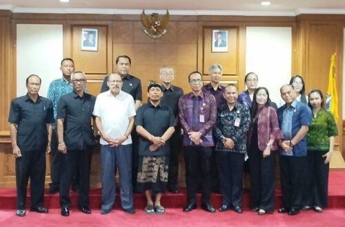 Pansus DPRD Badung Raperda Pelestarian Seni dan Budaya melaksanakan Rapat Pansus lanjutan.