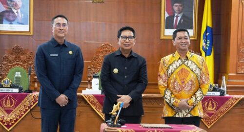 Gandeng Its Surabaya, Pemkab Badung Rilis Amdk Botol Kaca Baliss Ramah Lingkungan