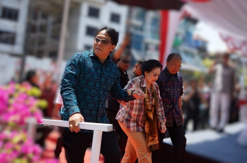 Dampingi Presiden RI Ke-V Megawati Tinjau Abrasi Pantai Kuta, Gubernur Koster dan Wagub Dorong Sinergi