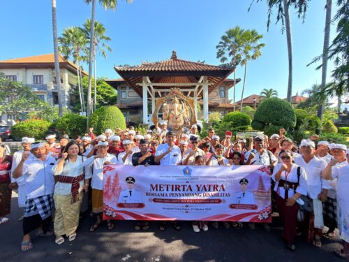 Puluhan Disabilitas Ikuti Tirta Yatra, Dilepas oleh Wabup Tjok Surya