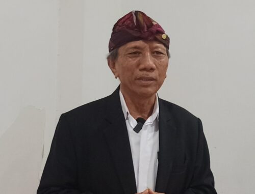 PHDI KABUPATEN BADUNG GELAR LOKASABHA XI, UMAT HARUS ADAKTIF   Kutatv.com II Mangupura. PHDI Kabupaten Badung menggelar Lokasabha XI pada Sabtu (25/10/2026) di ruang Kertha Gosana, Puspem Badung.  Lokasabha ini merupakan Lokasabha tertinggi di tingkat Kabupaten yang dilaksanakan setiap 5 tahun sekali oleh PHDI Kabupaten Badung, sebagai bentuk evaluasi program kerja yang sudah berjalan dan menyusun program kerja baru 5 tahun mendatang, serta memilih menetapkan kembali kepengurusan PHDI Kabupaten Badung periode 5 tahun.  Ketua Harian PHDI Badung, Dr. Drs.  I Gede Rudia Adiputra, M.Ag menjelaskan bahwa tantangan sekaligus peluang bagi kepengurusan PHDI Kabupaten Badung adalah keberagaman umat baik di Bali pada umumnya dan di Badung khususnya.  “Bagiamana kita mengendalikan eforianya umat beragama supaya seimbang dengan kemajuan teknologi,” jelas Rudia  Rudia Adiputra, yang telah menjabat sebagai Ketua Harian PHDI Kabupaten Badung selama 10 tahun sejak 2016, juga mengingatkan Hindu dengan ajaran sada dharma pasti mampu adaktif akan perubahan jaman. “Jika tidak adaktif, menjadi sebuah kerugian besar bagi umat,” ujar Rudia