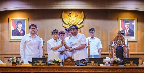 Bupati Adi Arnawa Sampaikan Penjelasan Apbd 2027 Dan Tiga Raperda Strategis
