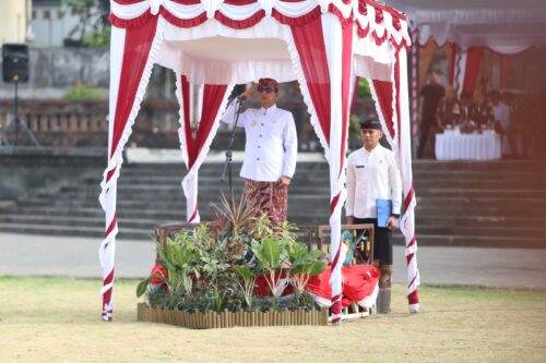 Peringati Hari Kesaktian Pancasila 2026, Pemkab Klungkung Serahkan Bantuan Rp3,8 Miliar untuk Nelayan dan Petani
