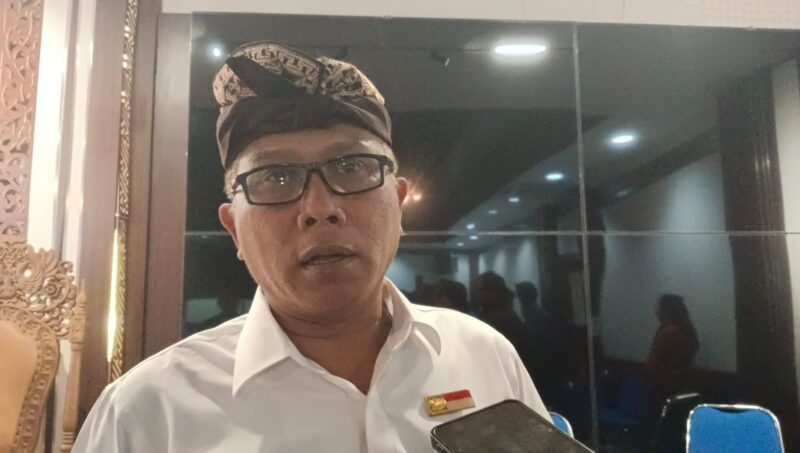 Wakil Ketua II DPRD Badung Made Wijaya Dukung Sekolah Daring 3 Hari: Solusi Atasi Antrean BBM dan Kemacetan